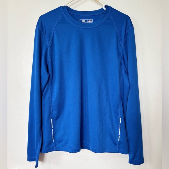✨New Balance Blue Long Sleeve Tech Shirt - Size L - Picture 1 of 5